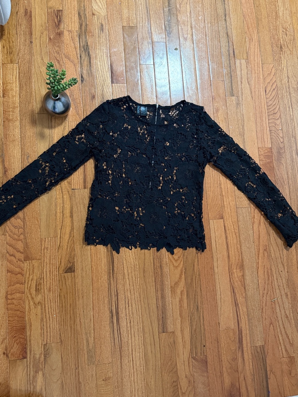 Black Floral Lace Long-Sleeve Top
